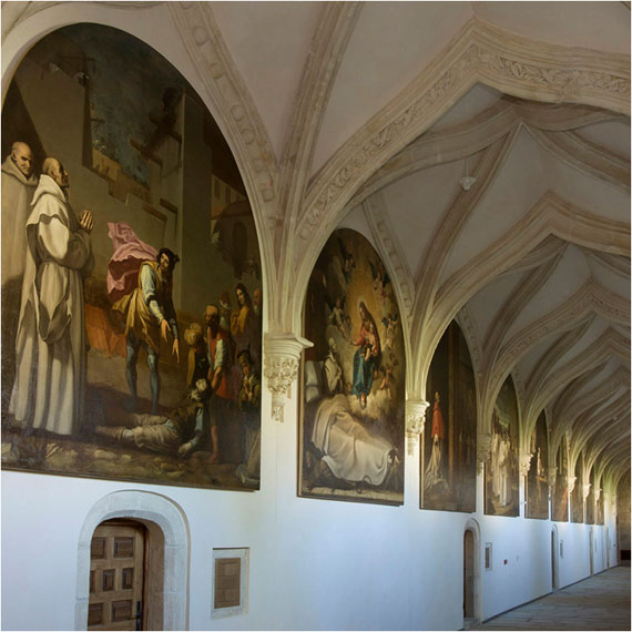 Labores en el Claustro de Santa Maria del Paular