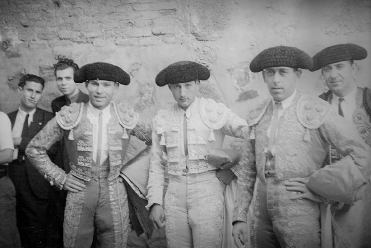 Domingo Ortega, Marcial Lalanda y M. García  plaza de toros de Toledo. Agosto 1939